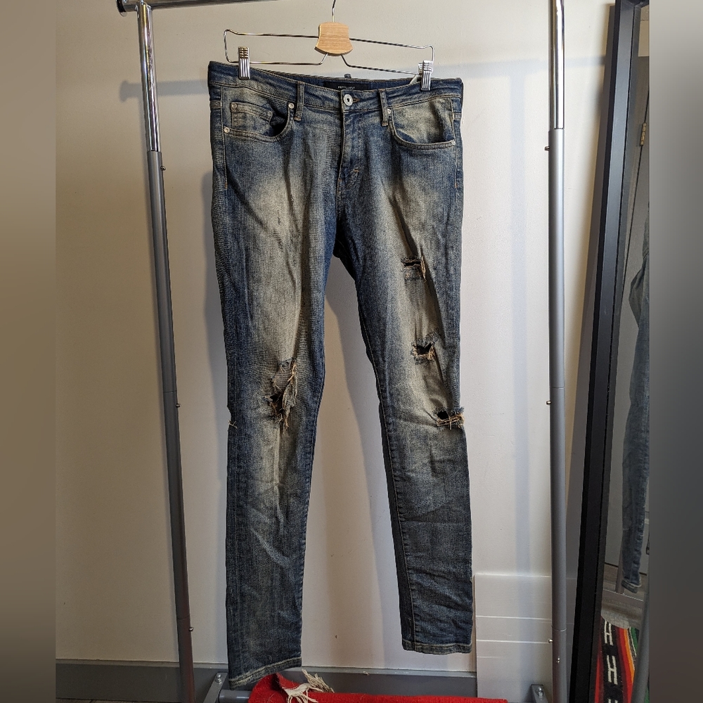 Represent jeans